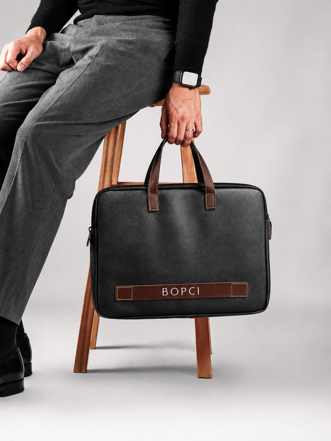 Aurelio Classic Black Laptop Carry Bag